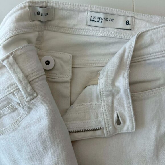 J.Jill Authentic Fit Slim Ankle Jeans | White Stretch Denim | Size 8P - Picture 2 of 9